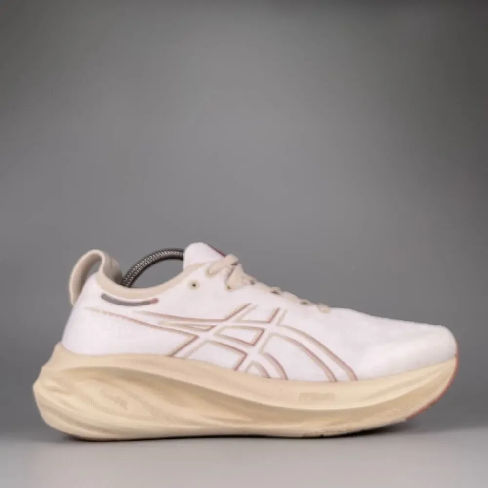 Asics Gel-Nimbus 26 Women's 10.5 White Running Sneakers Athletic Gym Shoe Casual